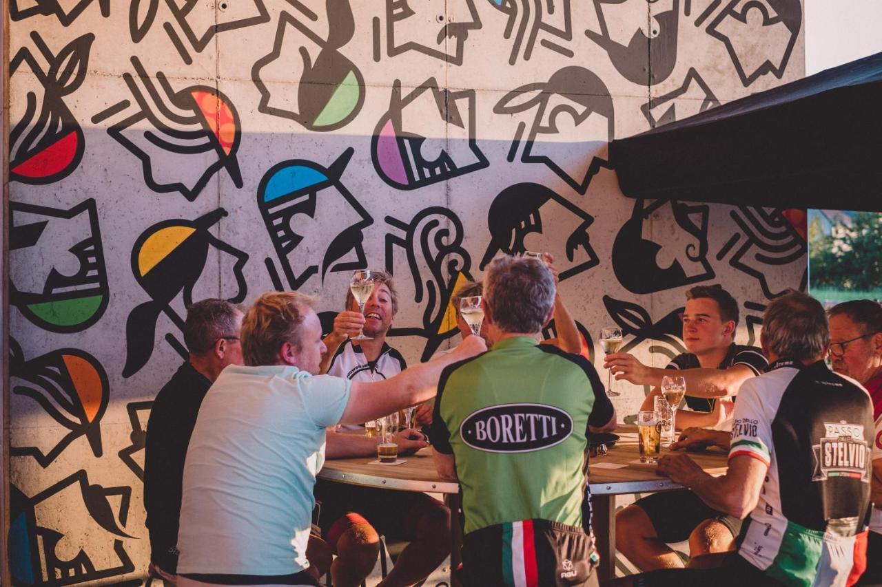 Cafe Coureur Borgloon Hotell Eksteriør bilde