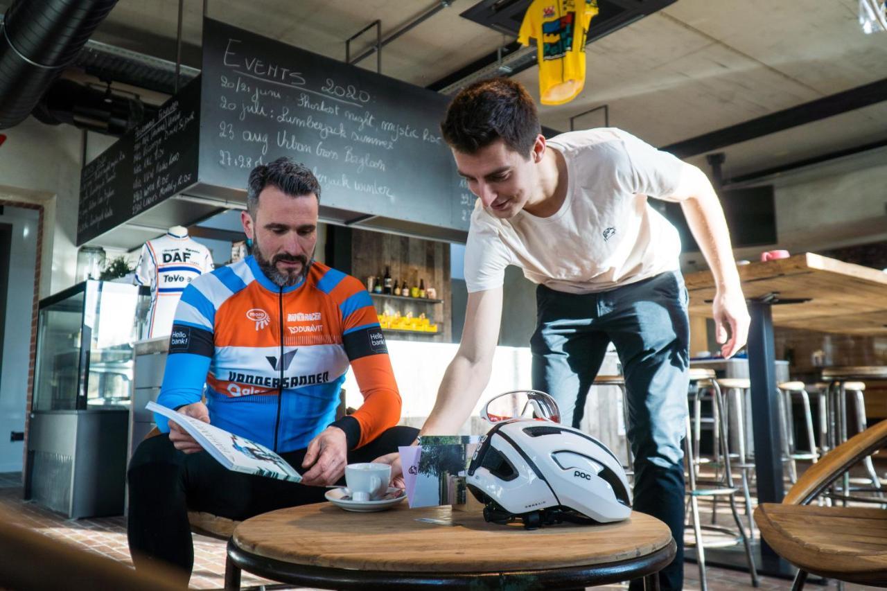 Cafe Coureur Borgloon Hotell Eksteriør bilde